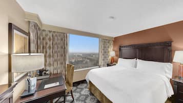 Executive kamer, 1 kingsize bed met slaapbank | Luxe beddengoed, donsdekens, een kluis op de kamer, een bureau