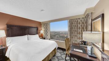 Executive Room, 1 King Bed with Sofa bed | Premium bedding, down comforters, in-room safe, desk