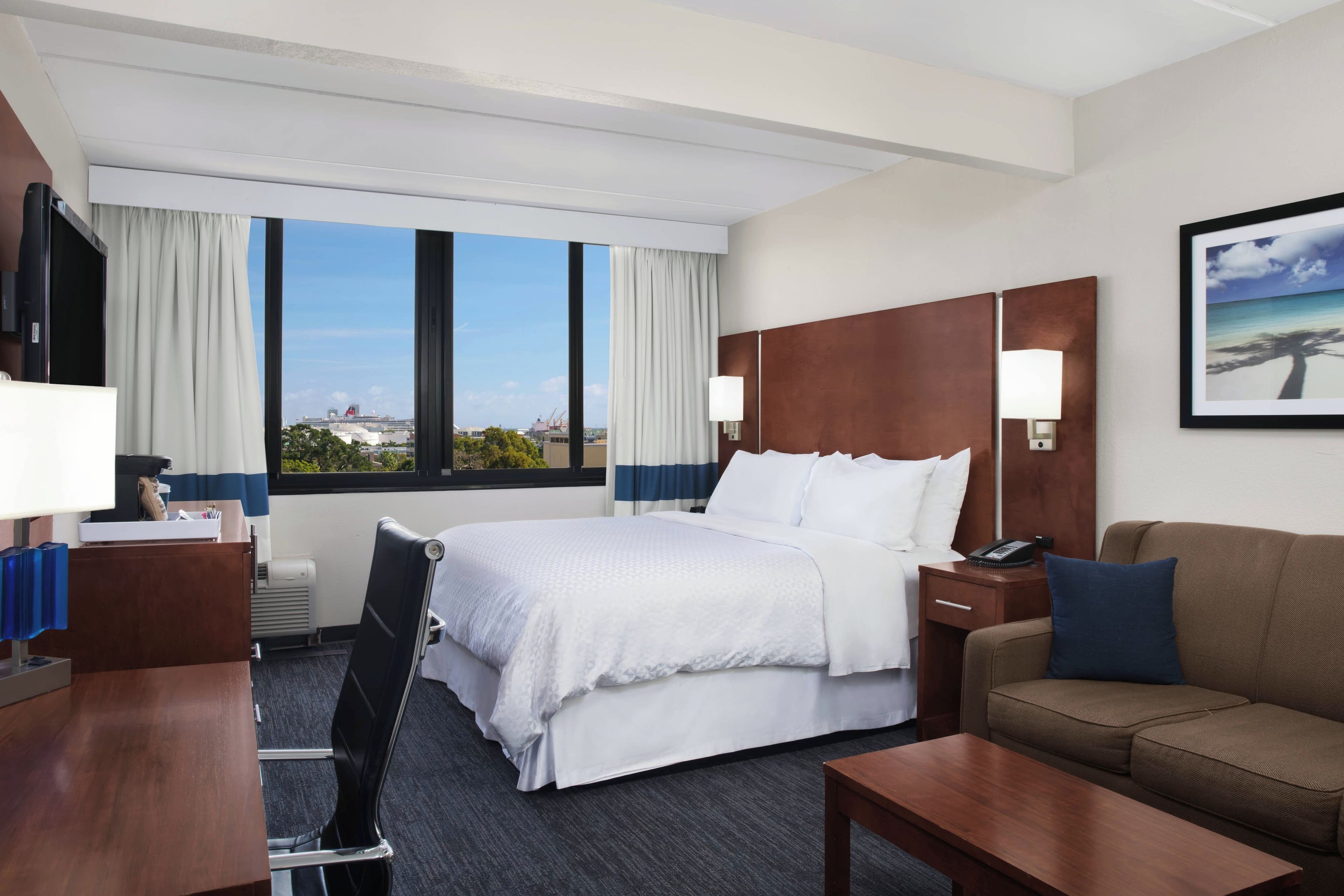 Photo - Four Points by Sheraton Fort Lauderdale Airport/Cruise Port