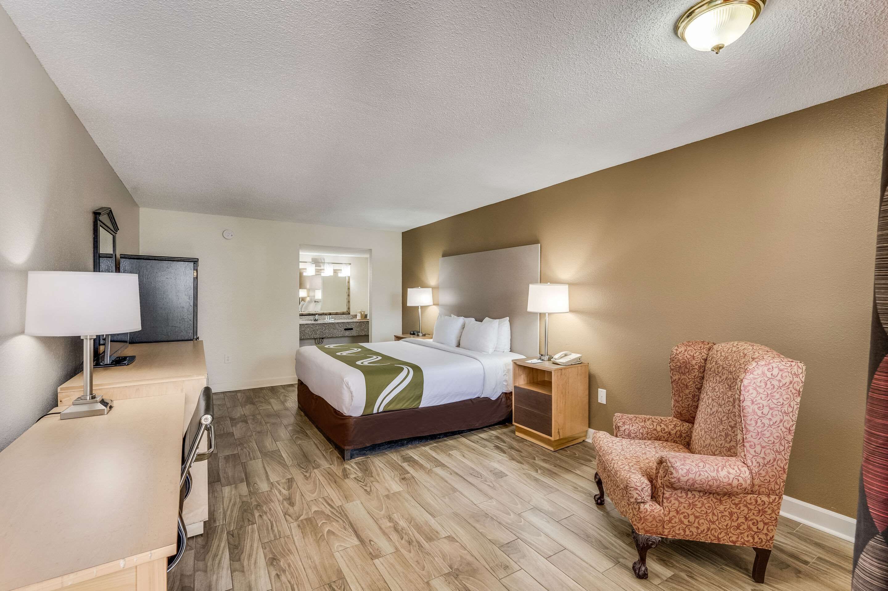 Suite, 1 King Bed with Sofa bed, Non Smoking | Iron/ironing board, free cribs/infant beds, rollaway beds, free WiFi