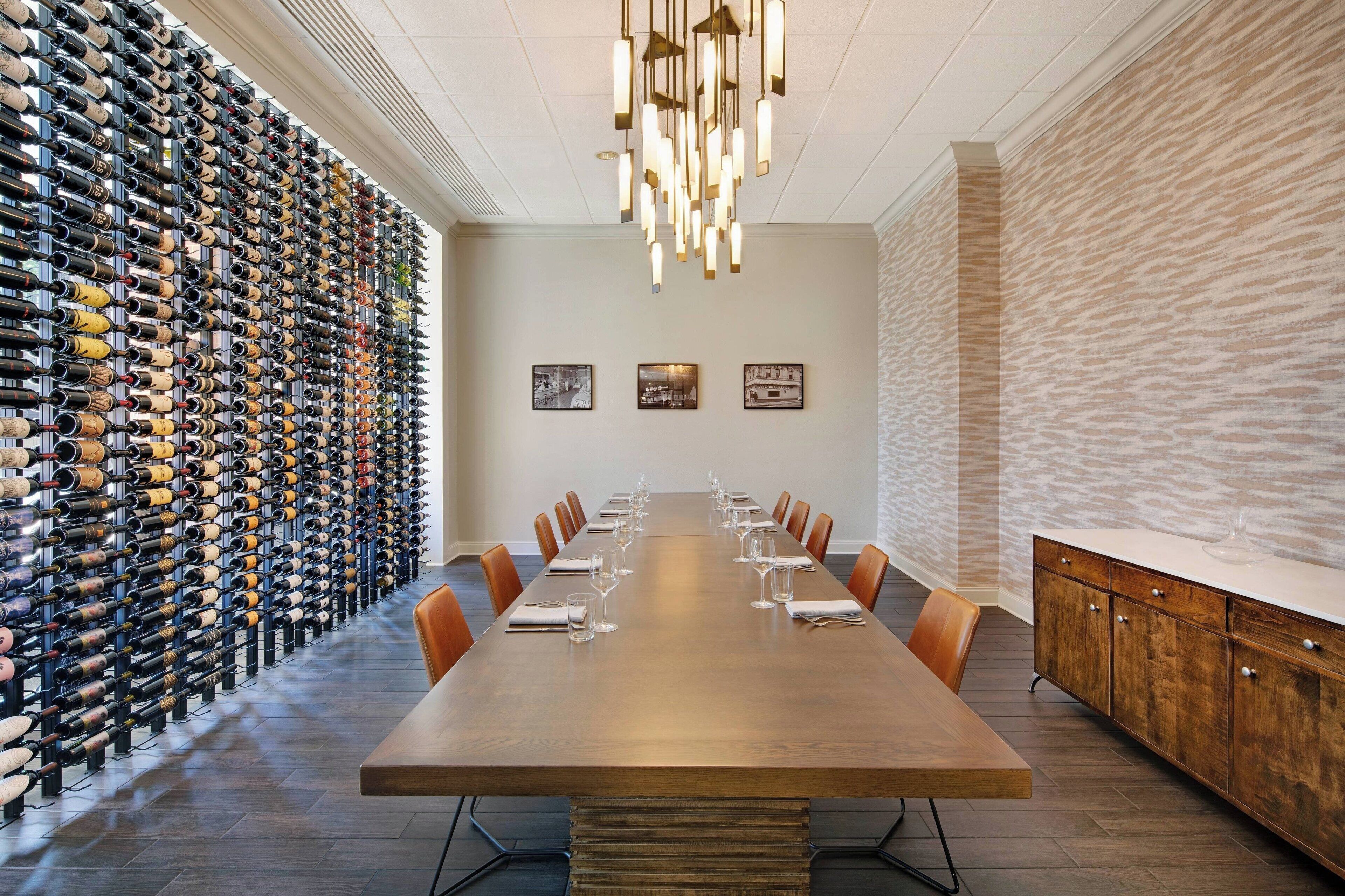 breakfast, lunch, dinner served; american cuisine