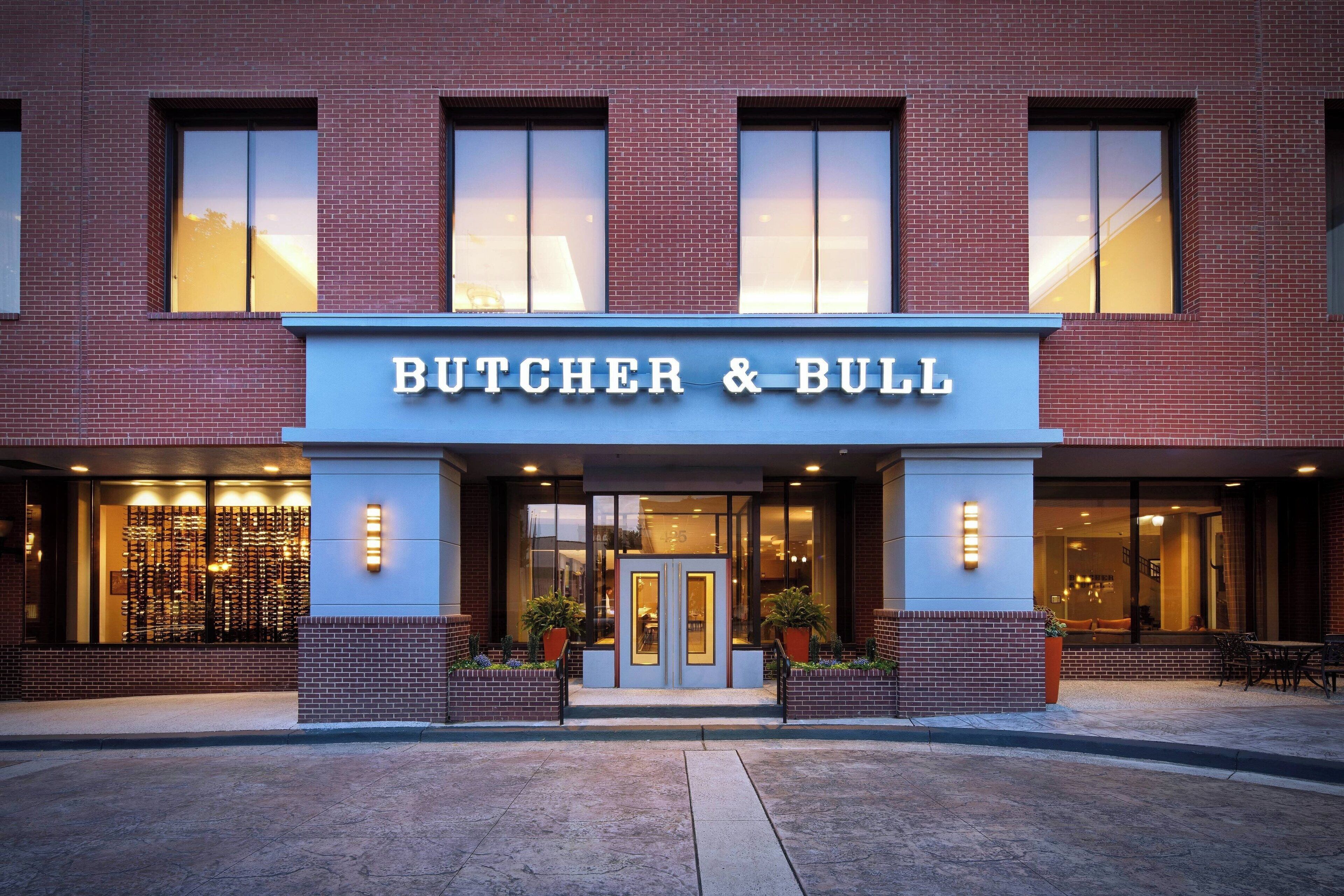 breakfast, lunch, dinner served; american cuisine