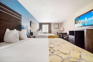 1 bedroom, pillowtop beds, desk, blackout drapes