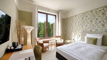 Premium bedding, minibar, in-room safe, desk