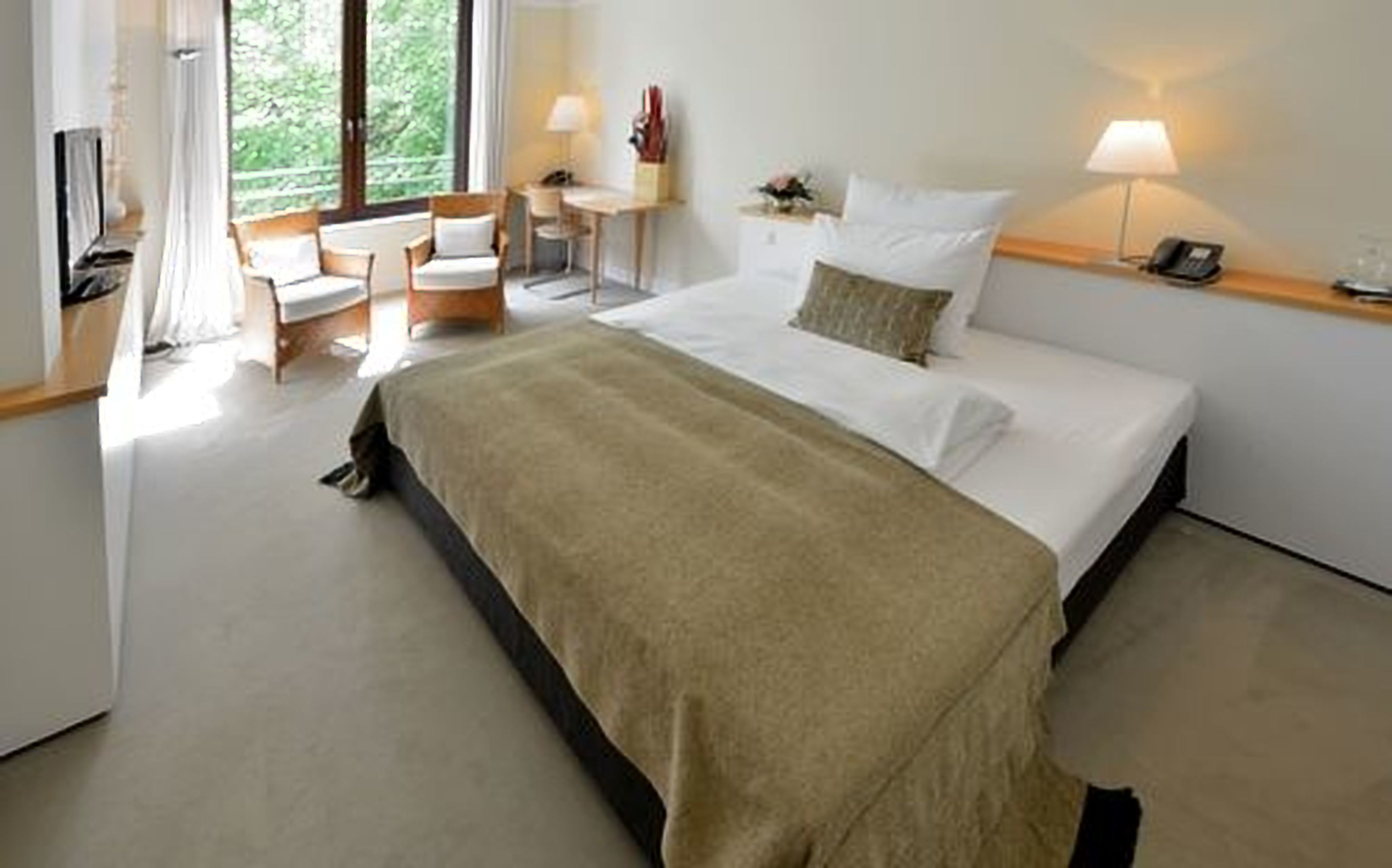 superior room | premium bedding, minibar, in-room safe, desk