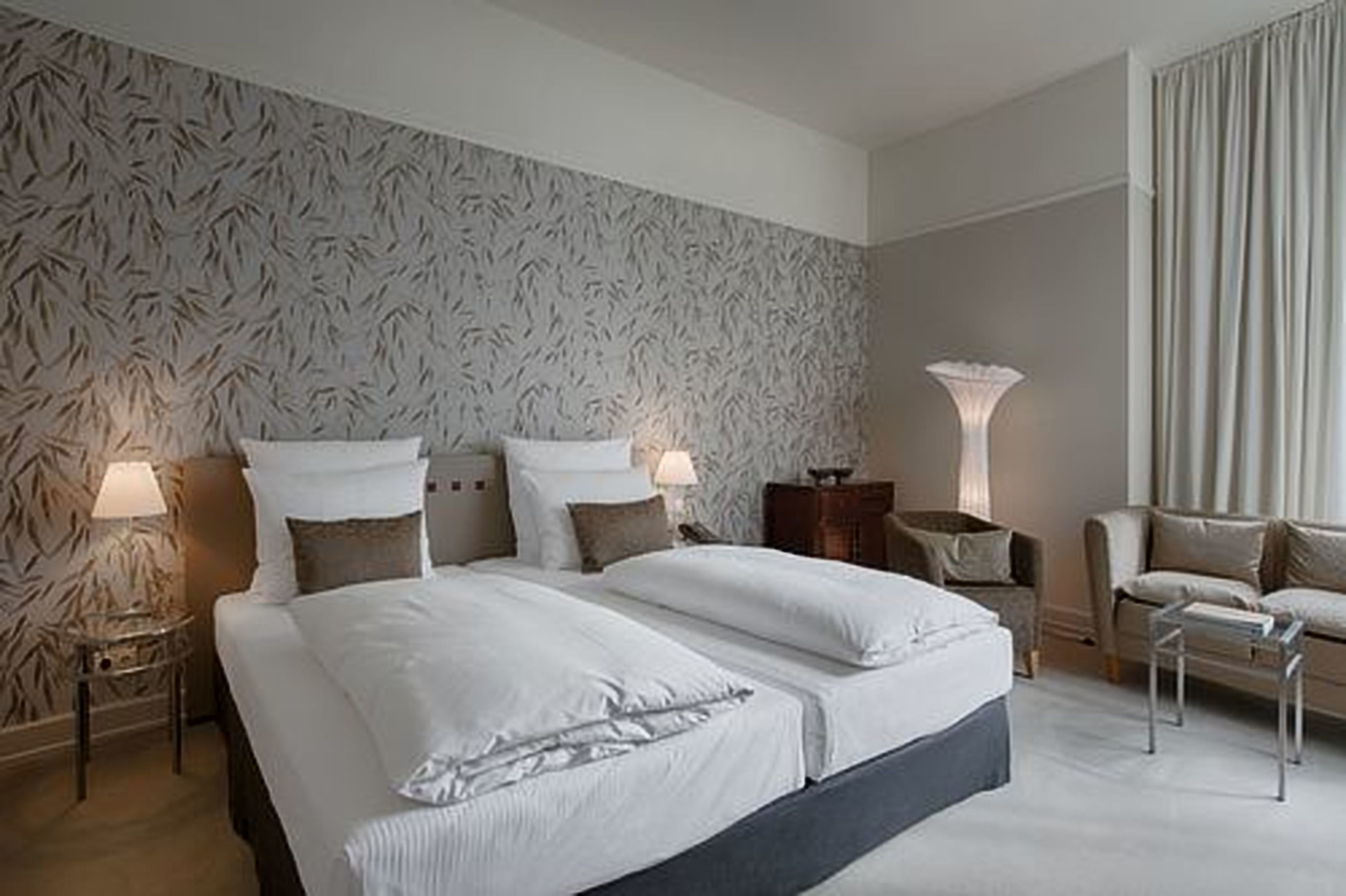 executive room | premium bedding, minibar, in-room safe, desk