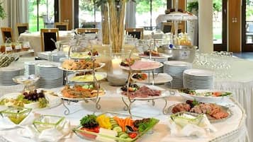 Takeaway-morgenmad hver dag (24 EUR pr. person)