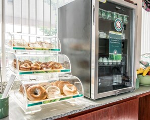 Café da manhã com buffet grátis