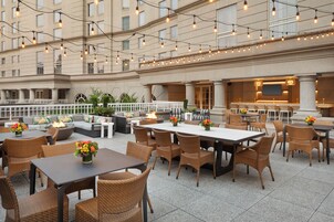Poolside bar