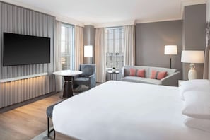 Room, 1 King Bed, Corner | Premium bedding, down comforters, pillowtop beds, in-room safe