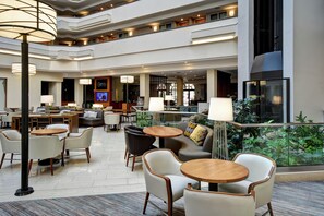 Premium bedding, in-room safe, desk, iron/ironing board - Embassy Suites Greenville Golf Resort & Conference Center (Greenville)