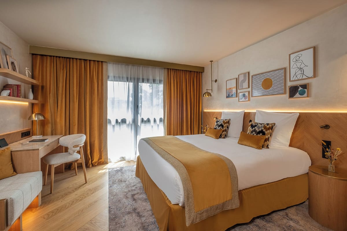 Classic Room | Premium bedding, minibar, in-room safe, desk