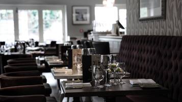 Daily full breakfast (GBP 10 per person)