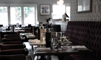 Daily full breakfast (GBP 10 per person)