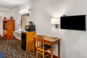 Desk, iron/ironing board, free WiFi, bed sheets