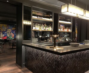2 bars, bar sur le toit, bar à cocktails