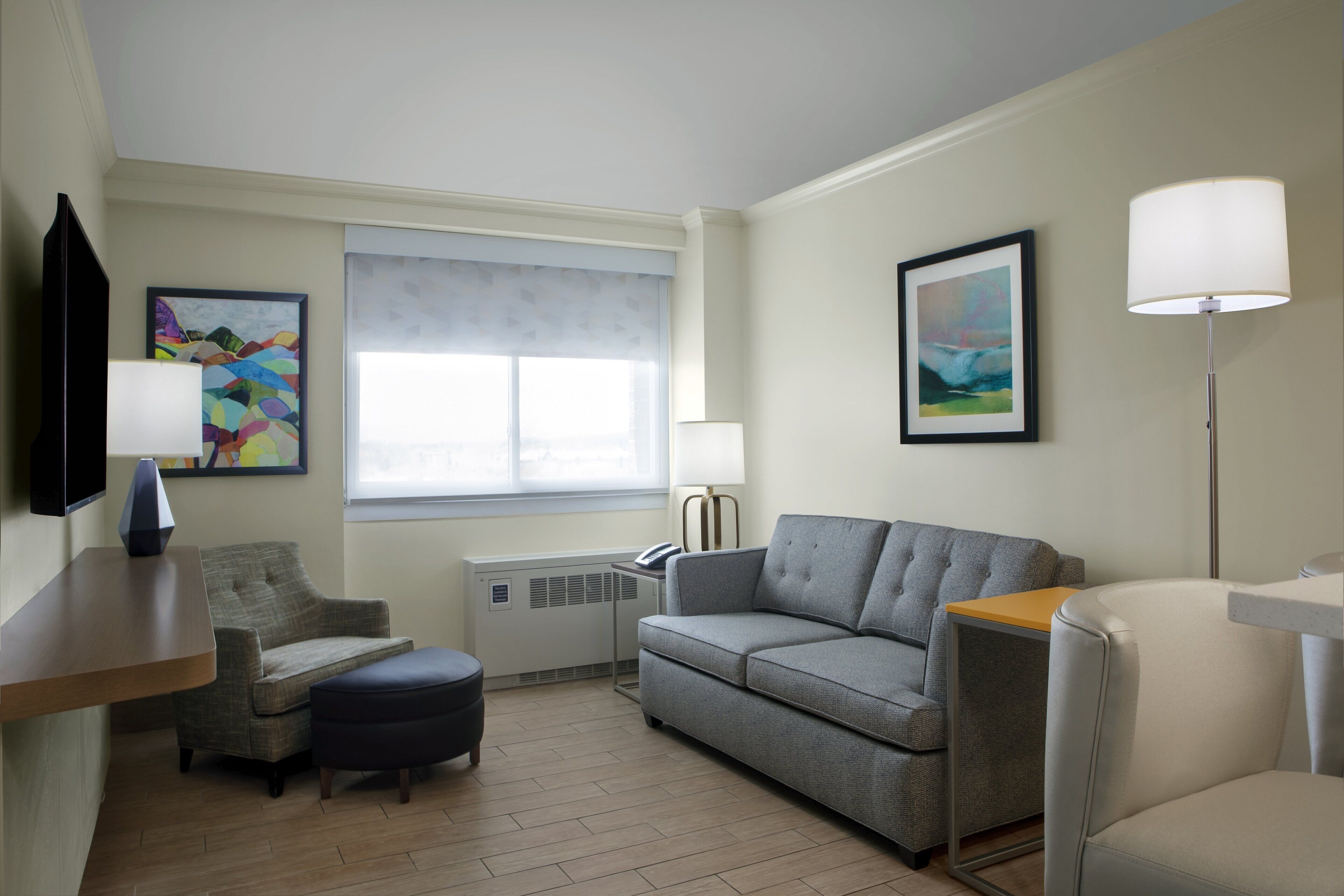 1 bedroom, hypo-allergenic bedding, desk, blackout curtains