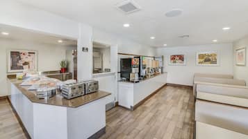 Free daily continental breakfast