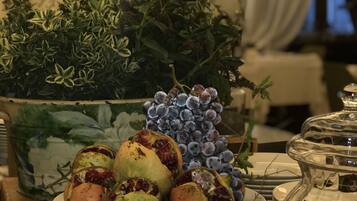 Déjeuner et dßner servis sur place