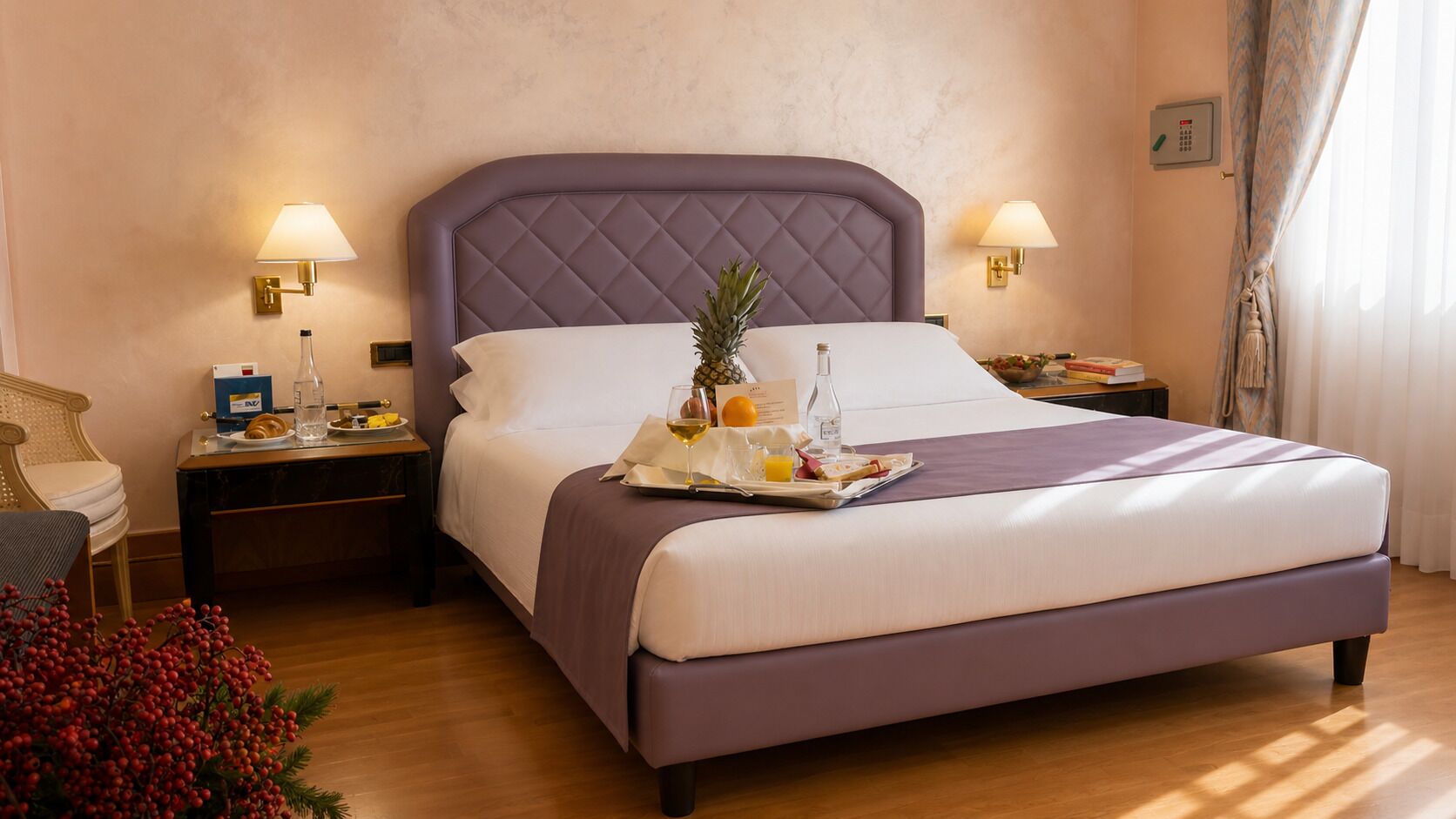 Comfort Room | Minibar, in-room safe, desk, laptop workspace