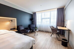 Hypo-allergenic bedding, minibar, in-room safe, desk - Park Inn by Radisson Reykjavik Keflavik Airport (Reykjanesbær)