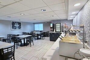 Free daily continental breakfast