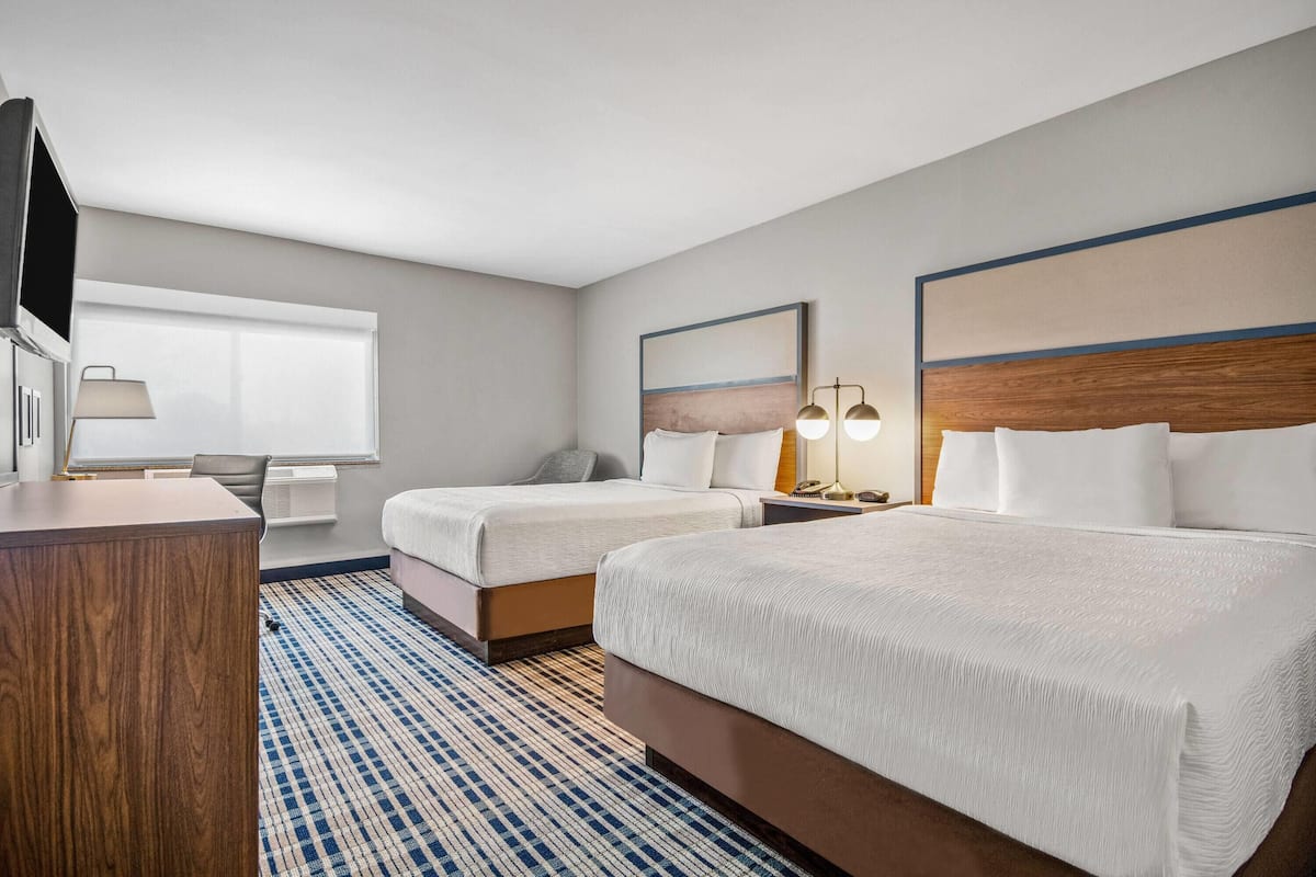 Habitació, 2 llits de matrimoni, no fumadors | Escriptori, habitacions insonoritzades i planxa i posts de planxar