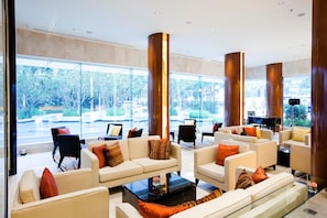Lobby lounge