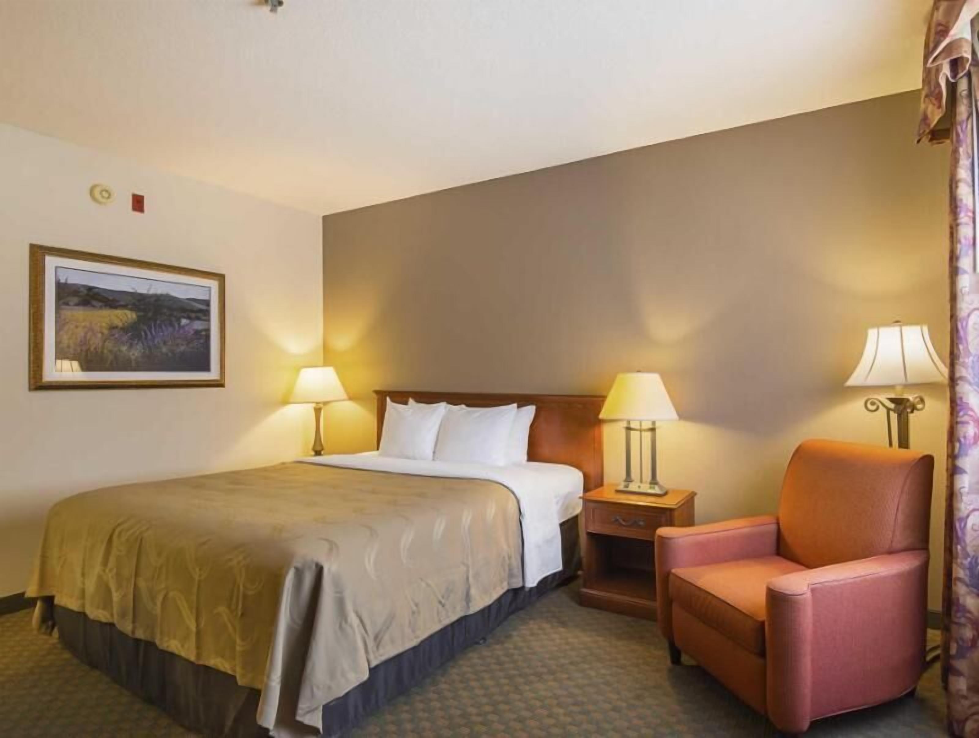 Desk, blackout curtains, iron/ironing board, free WiFi