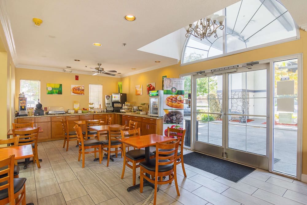 Quality Inn Fresno Yosemite Airport