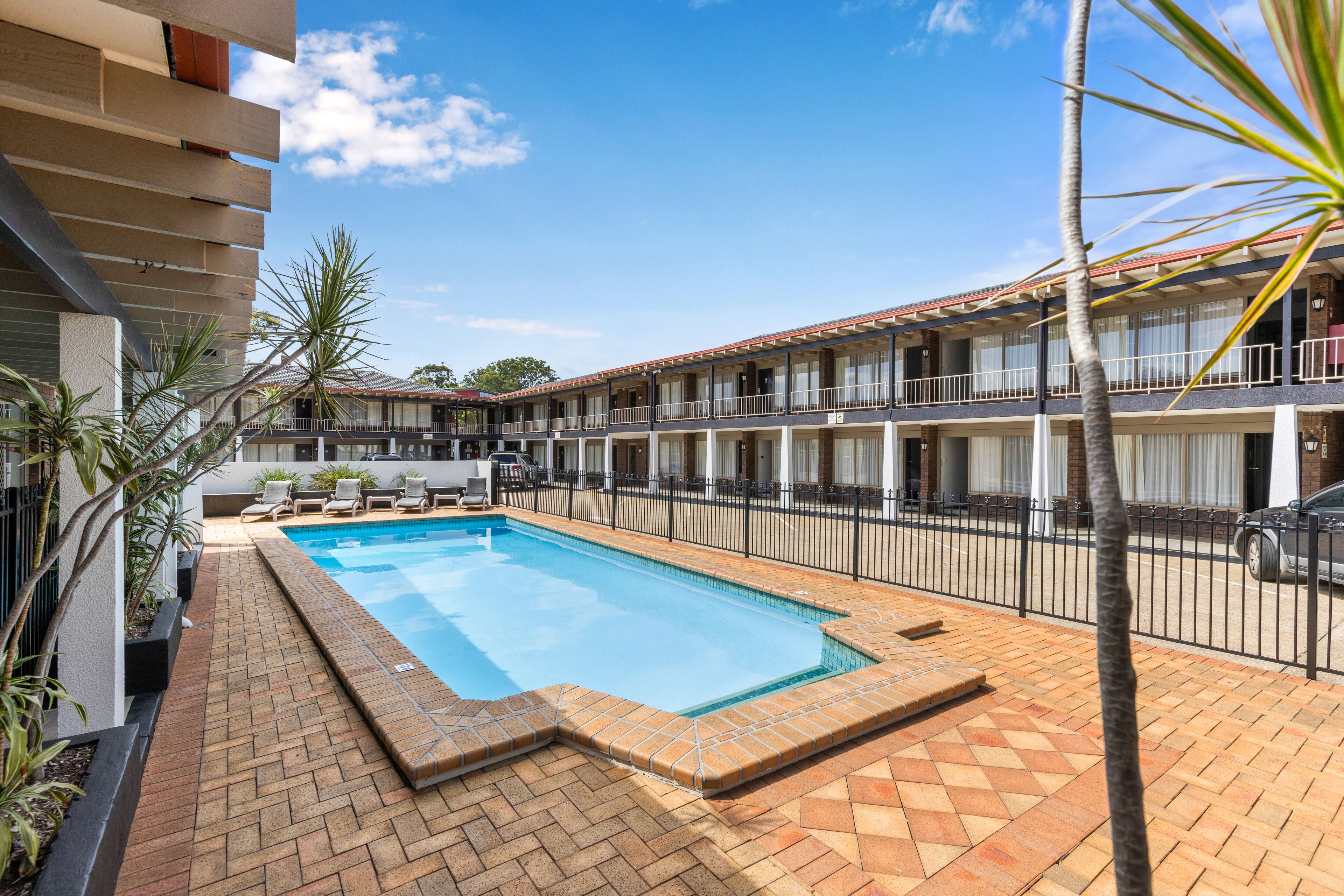 outdoor pool, pool loungers