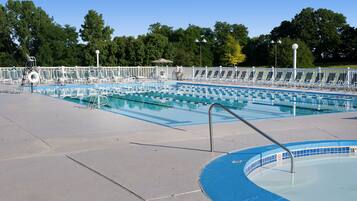 Indoor pool, seasonal outdoor pool, pool umbrellas, sun loungers