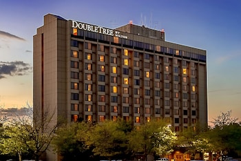 DoubleTree by Hilton Hotel St. Louis - Chesterfield