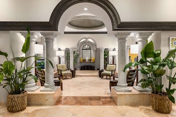 Hotel entrance and lobby at Lexington by Hotel RL Miami Beach