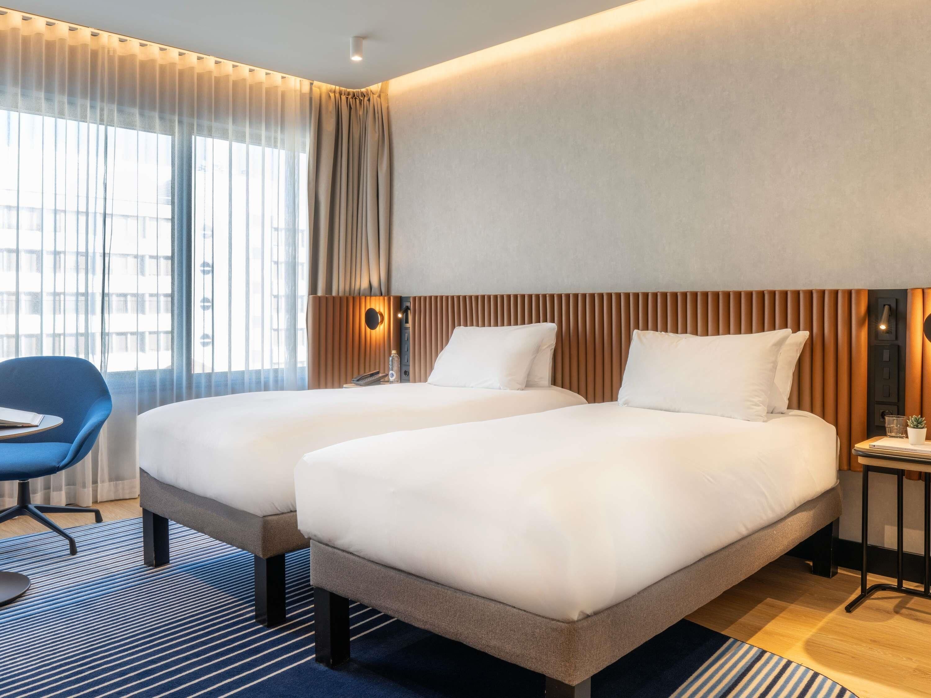 Superior Deluxe Room with 2 single size beds in the Deluxe Building | Premium bedding, in-room safe, desk, laptop workspace