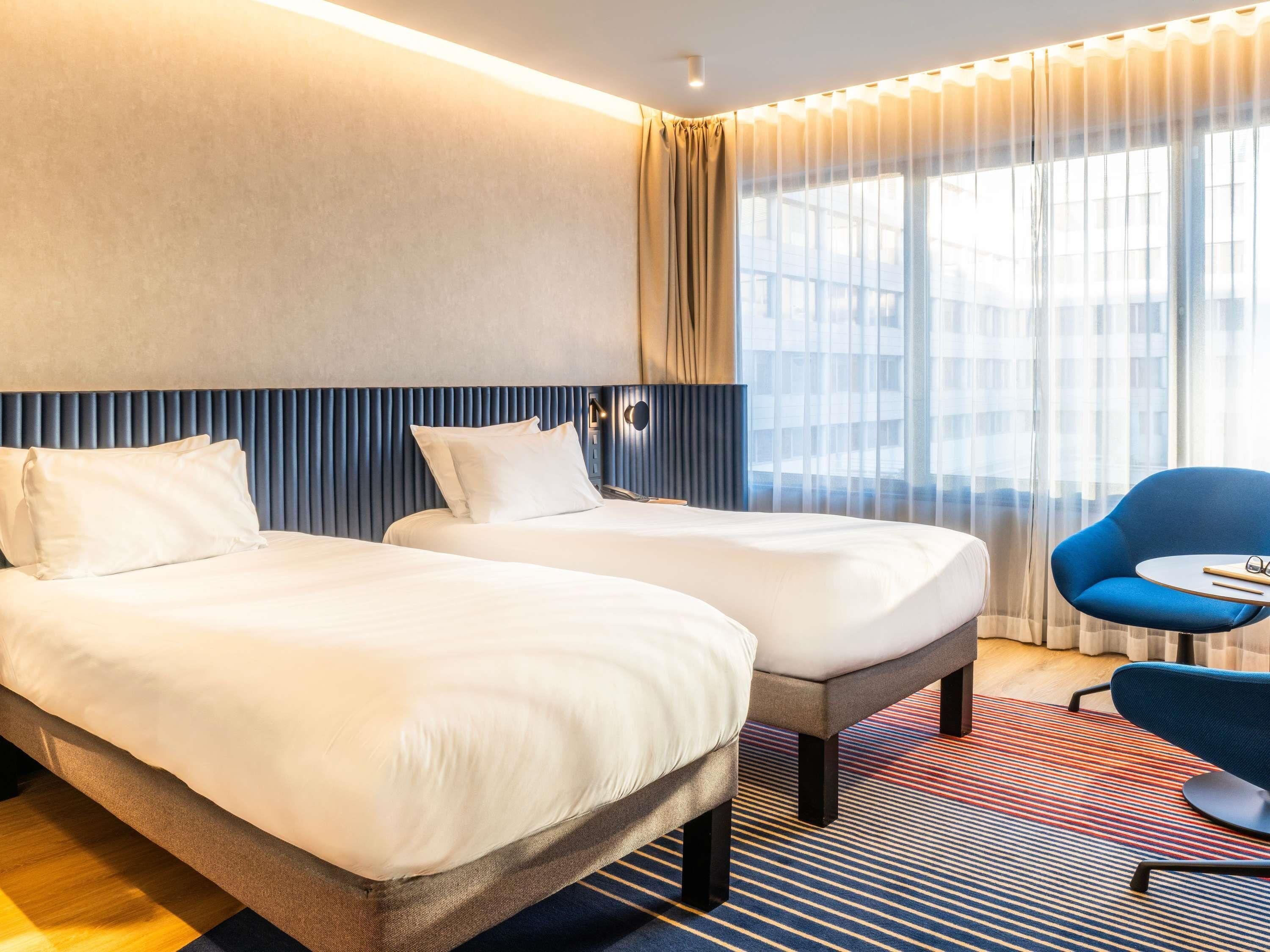 Camera Superior, 2 letti singoli (in Deluxe Building) | Biancheria da letto di alta qualità, una cassaforte in camera