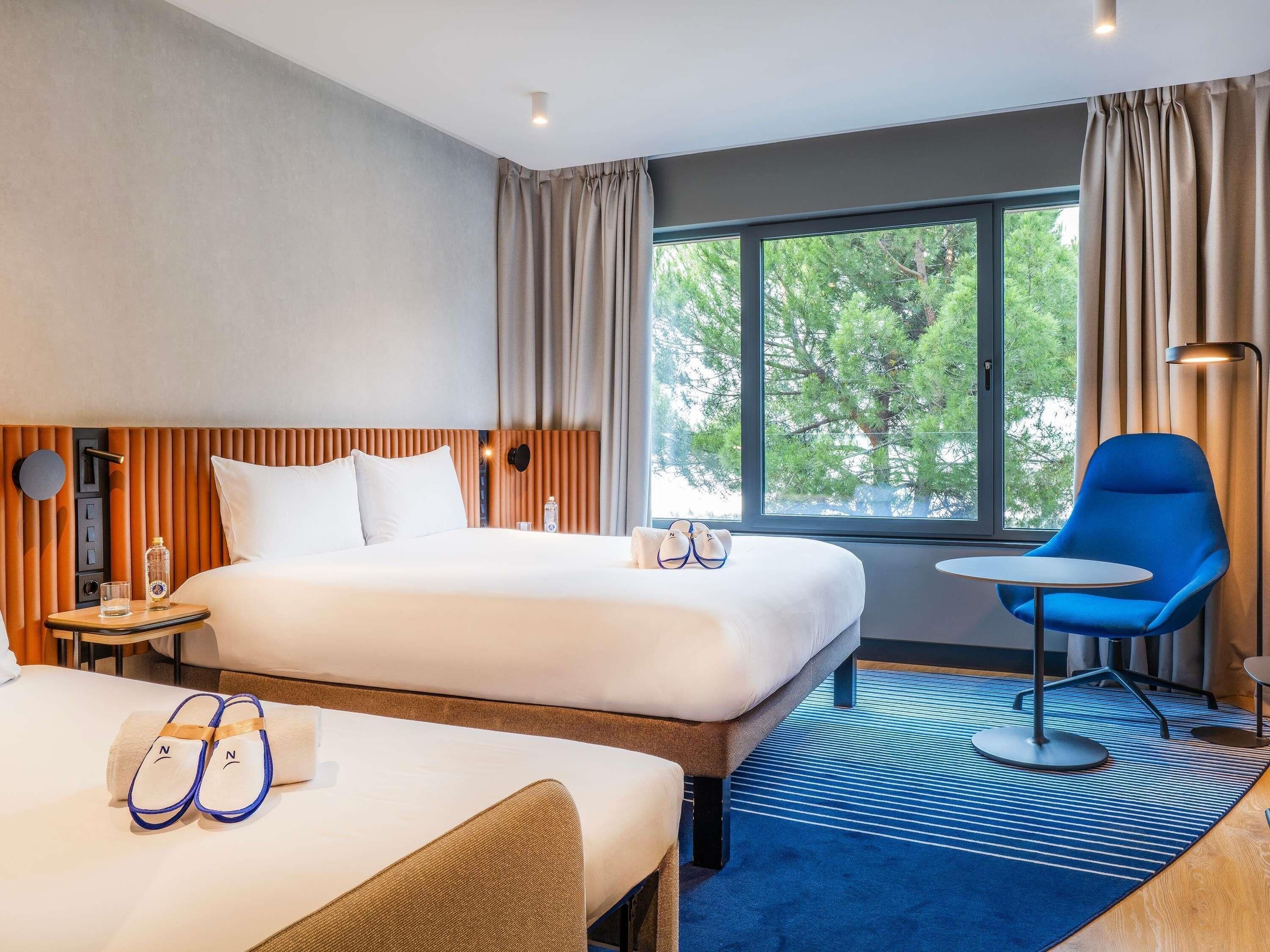 Deluxe-Zimmer, 1 Queen-Bett und Schlafsofa (Superior - Deluxe building) | Hochwertige Bettwaren, Zimmersafe, Schreibtisch