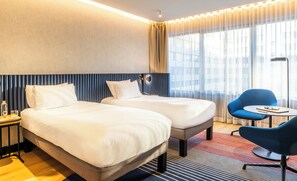 Rom – superior, 2 enkeltsenger (in Deluxe Building) | Sengetøy av topp kvalitet, safe på rommet og skrivebord