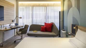 Chambre Premium, 1 très grand lit | Literie de qualité supérieure, coffres-forts dans les chambres, bureau