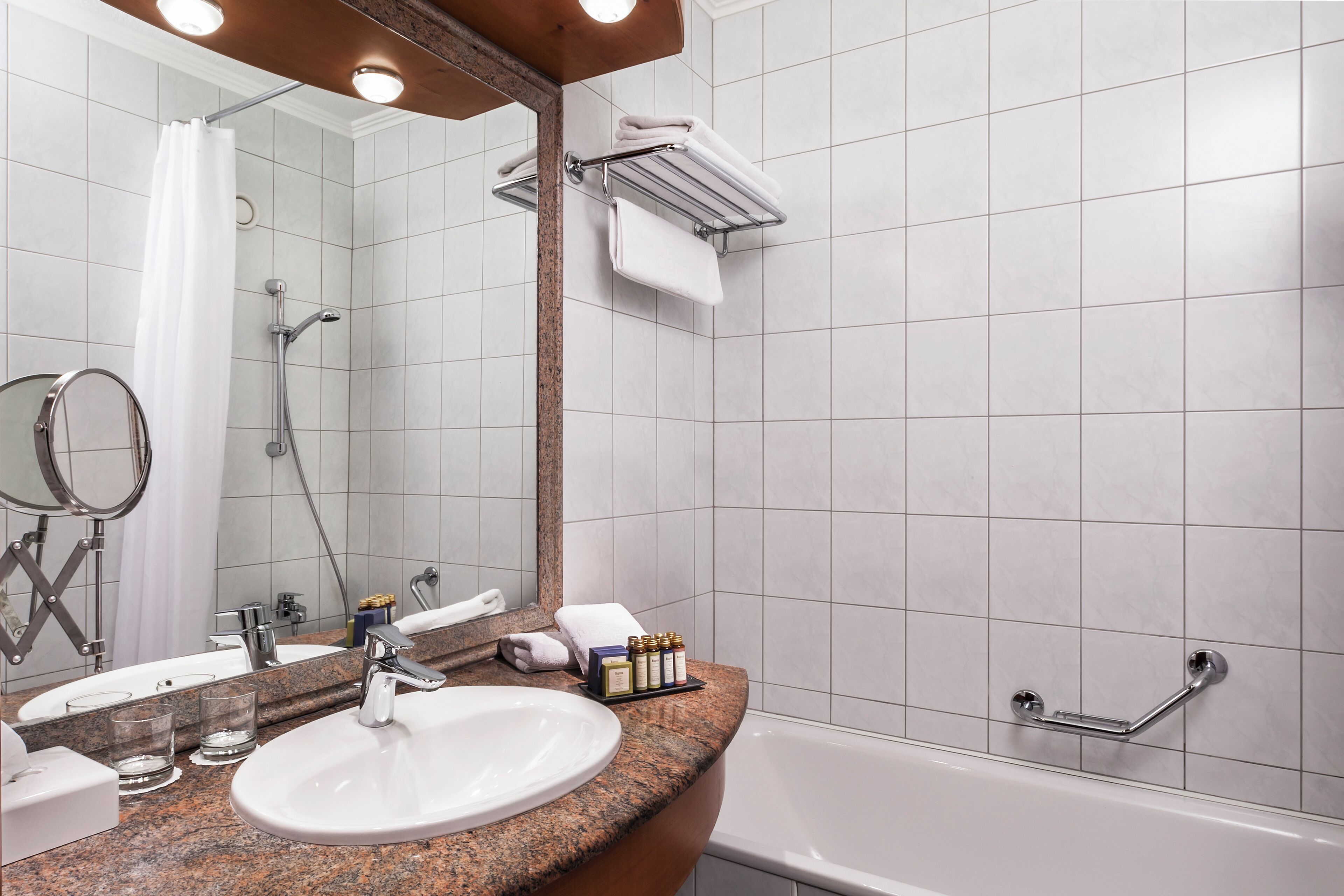 standard twin room | hypo-allergenic bedding, minibar, in-room safe, desk