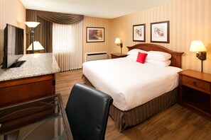 Premium bedding, pillowtop beds, in-room safe, desk - Canyon Springs Extended Stay (Twin Falls)