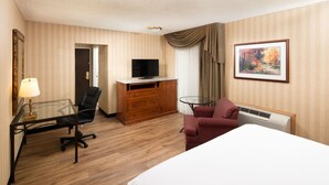 Premium bedding, pillowtop beds, in-room safe, desk