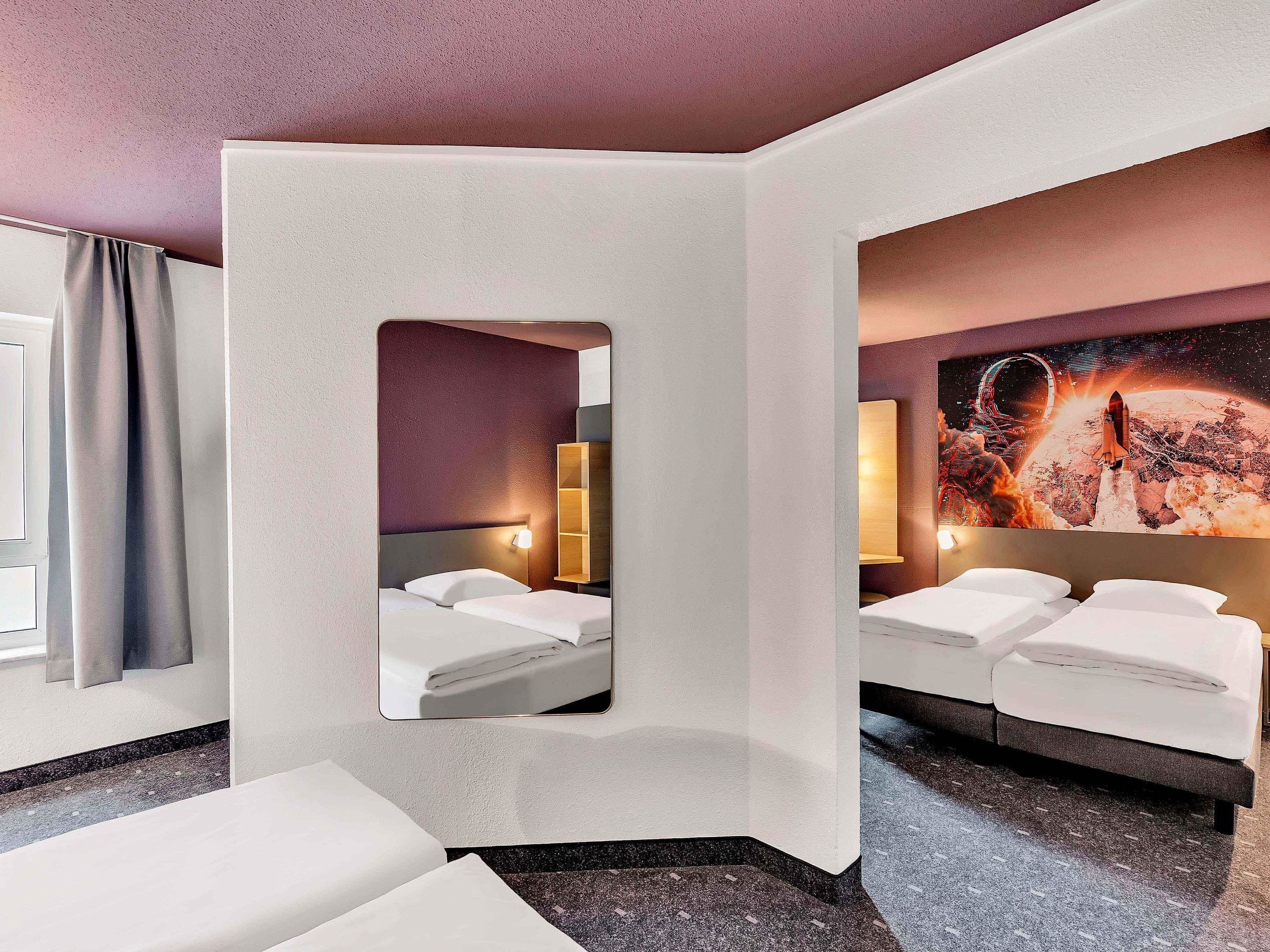 Family Room | Desk, blackout drapes, soundproofing, free WiFi