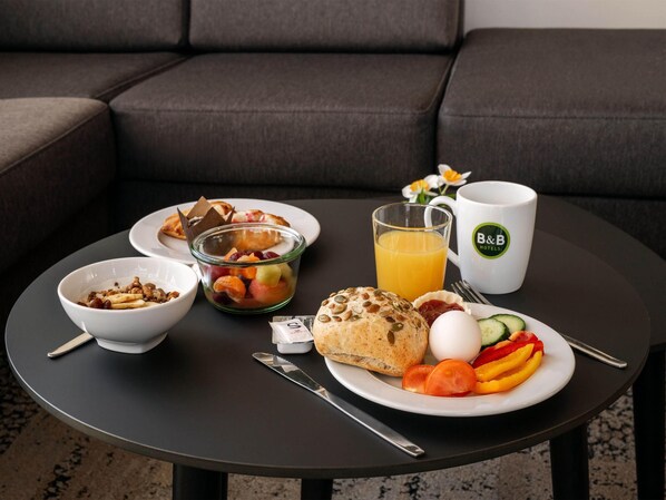 Daily buffet breakfast (EUR 13.9 per person)