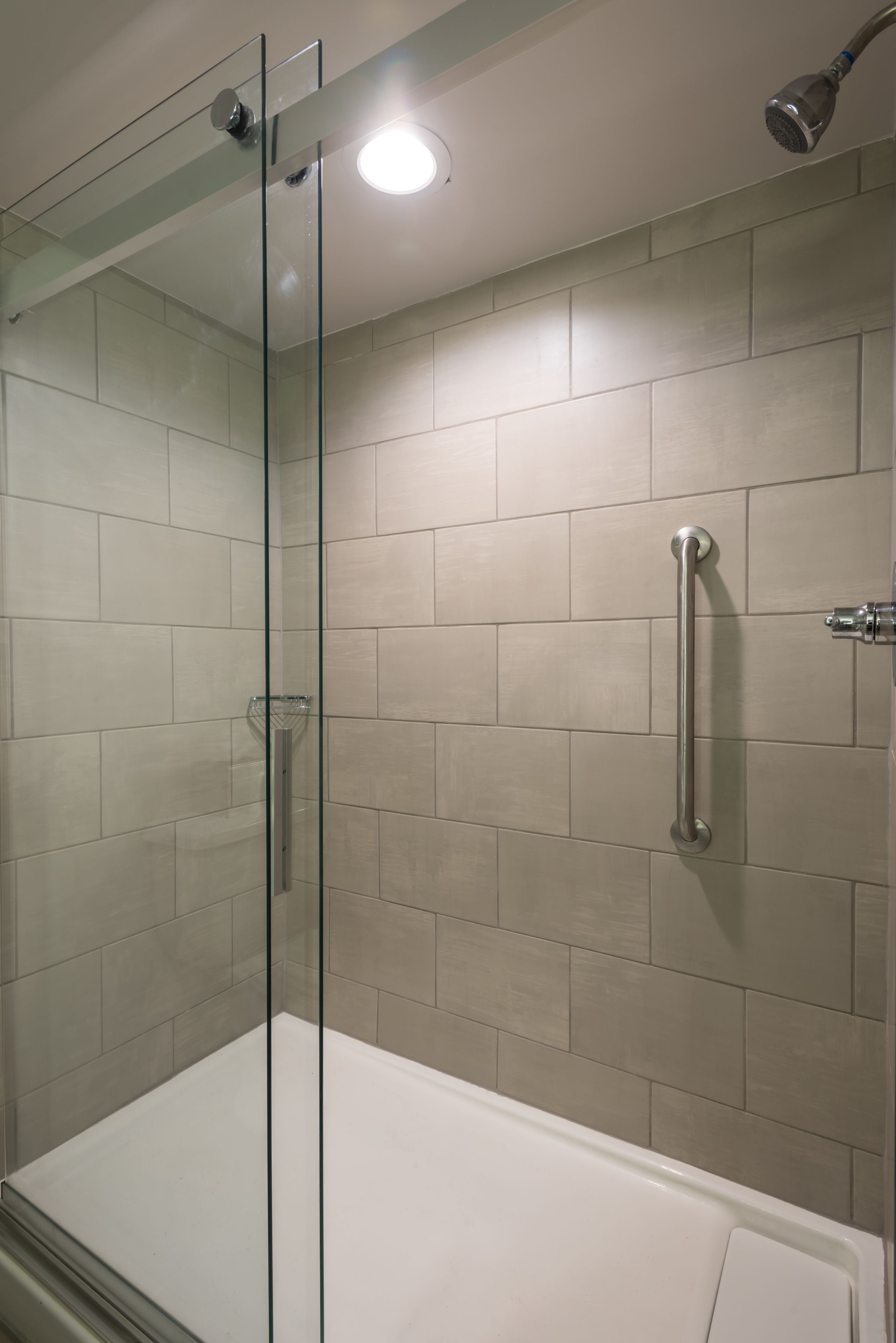 premium bedding, in-room safe, desk, laptop workspace