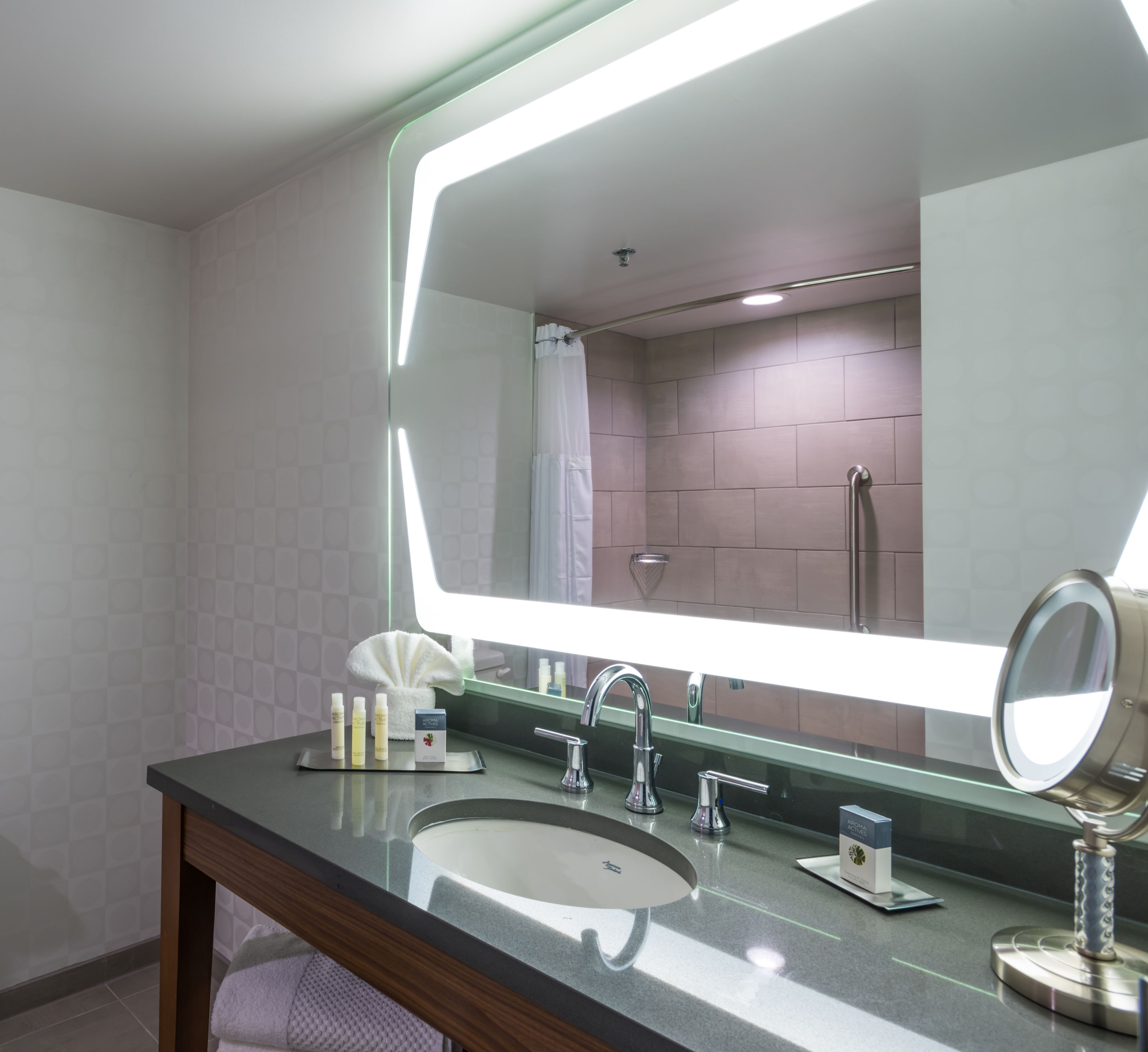 eco-friendly toiletries, towels