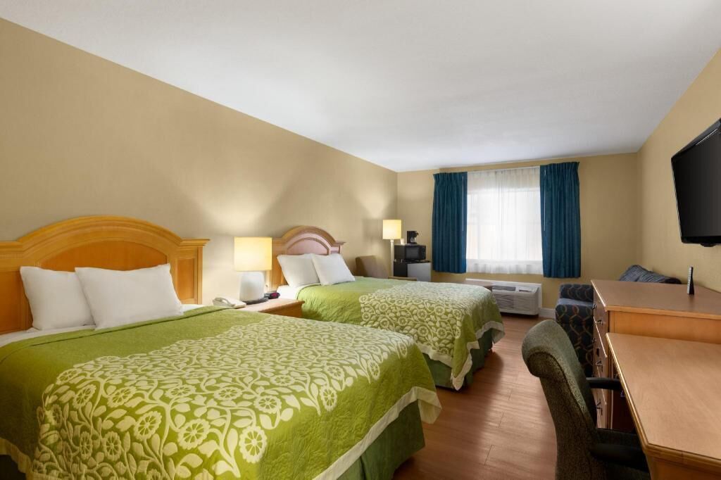 Ropa de cama hipoalergénica, escritorio, tabla de planchar con plancha