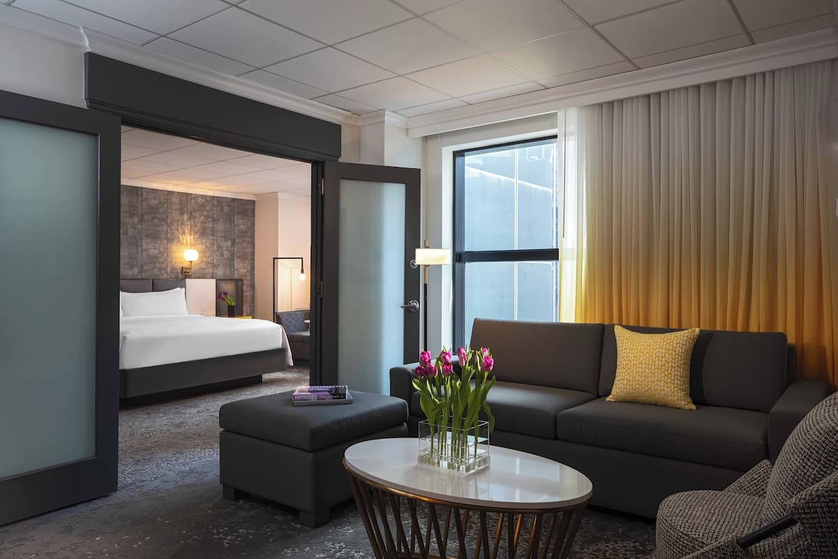 Executive-Suite, 1 Schlafzimmer, Stadtblick | Wohnbereich