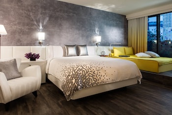 Room, 1 King Bed, Terrace | Premium bedding, down comforters, in-room safe, desk at Renaissance New York Times Square Hotel by Marriott