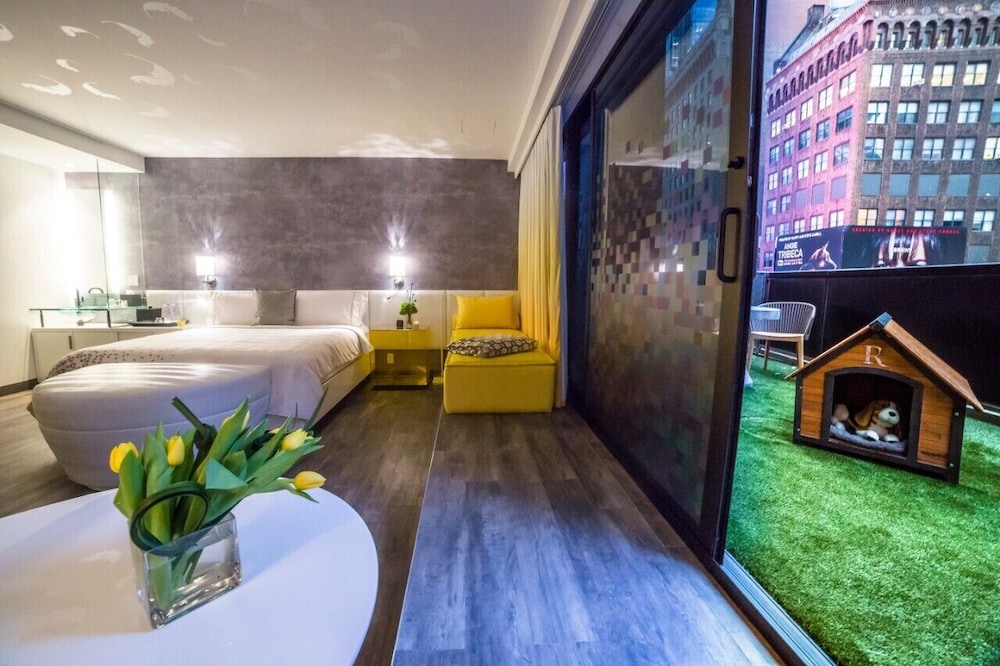 Renaissance New York Times Square Hotel by null